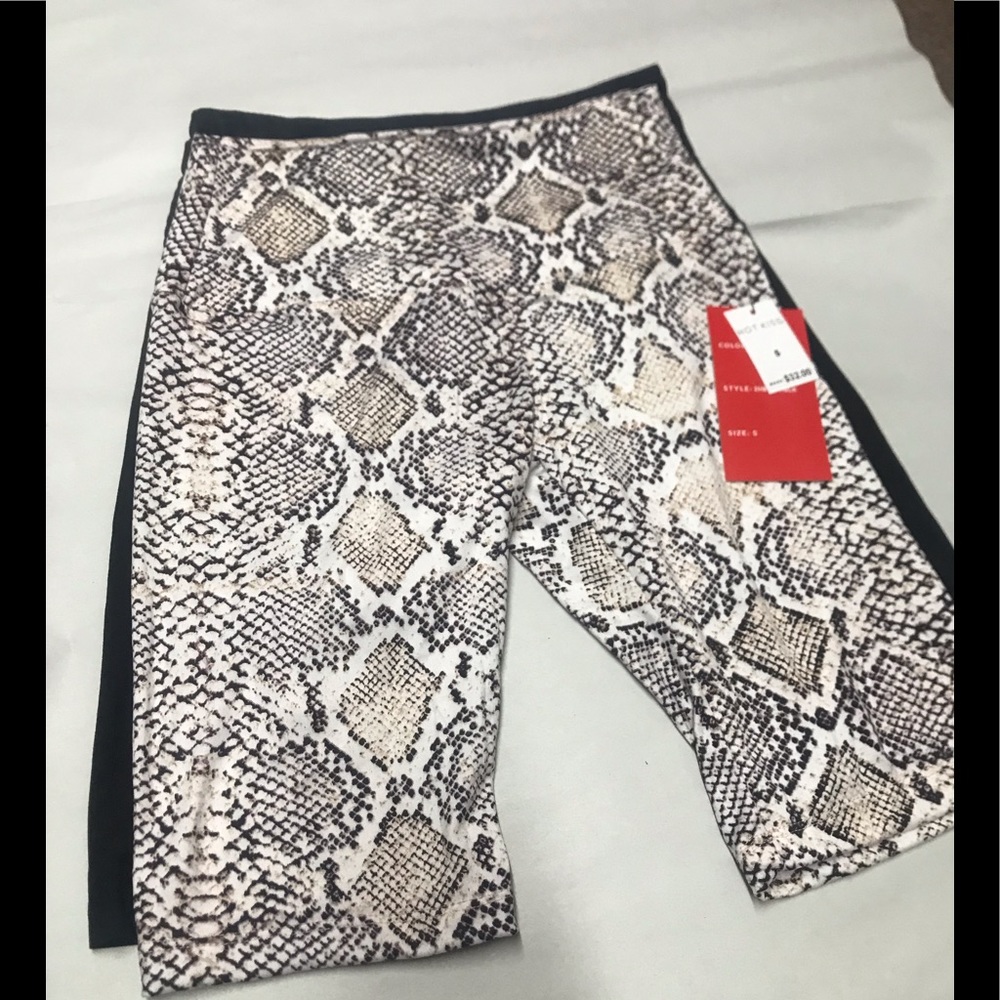 NWT | Hot Kiss Super Soft High Waisted 2 Pack Workout Shorts Size :S